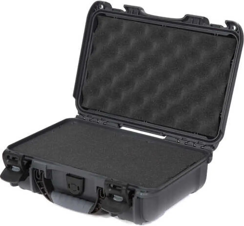 Nanuk 909-1007 Case with Foam - Graphite